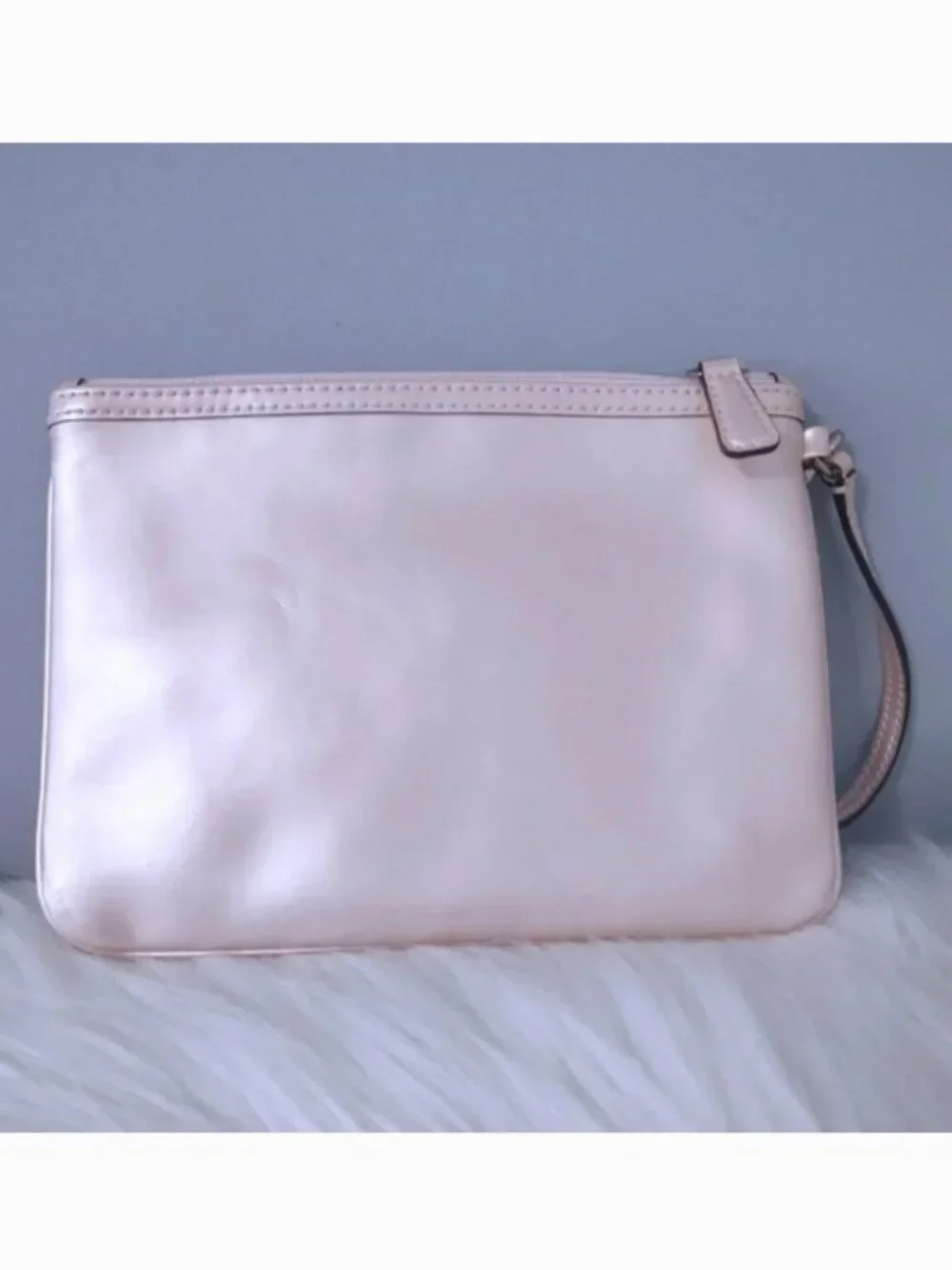 Coach metallic wristlet clutch w/creed EUC